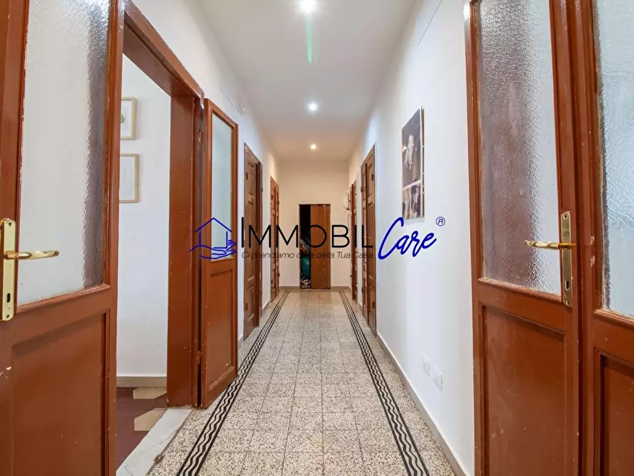 Immagine 5 di Appartamento in vendita  a Livorno