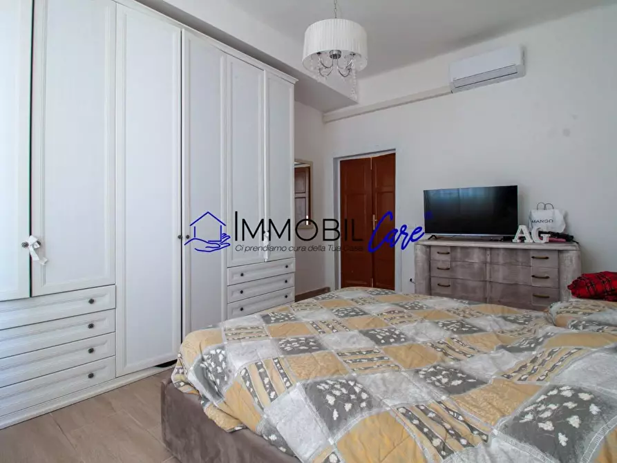 Immagine 11 di Appartamento in vendita  a Livorno