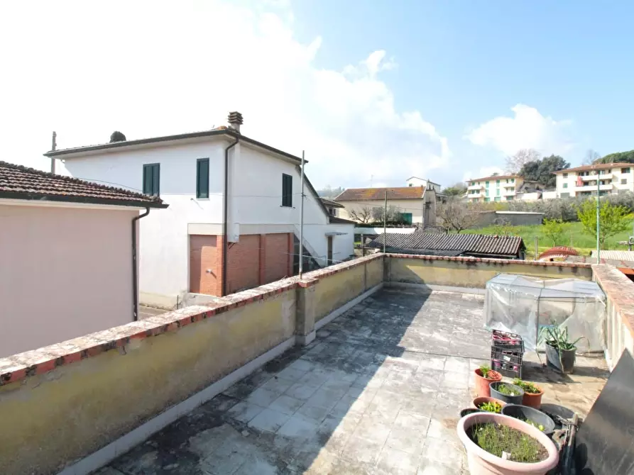 Immagine 32 di Villa in vendita  a Capannoli