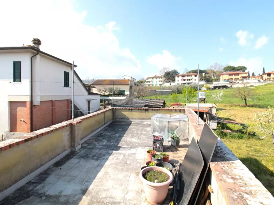 Immagine 31 di Villa in vendita  a Capannoli