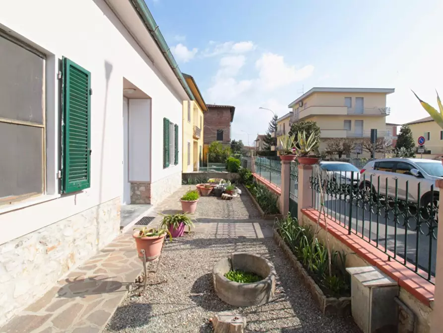 Immagine 4 di Villa in vendita  a Capannoli