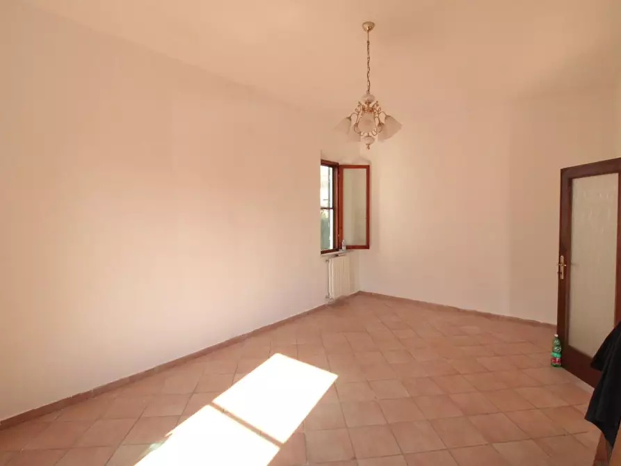 Immagine 15 di Villa in vendita  a Capannoli