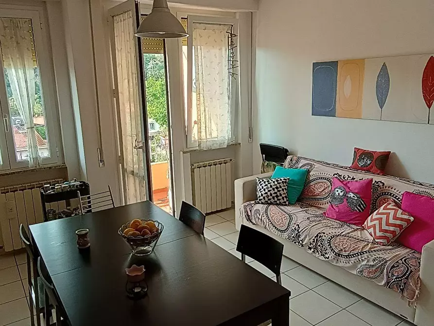 Immagine 2 di Appartamento in vendita  a Massa