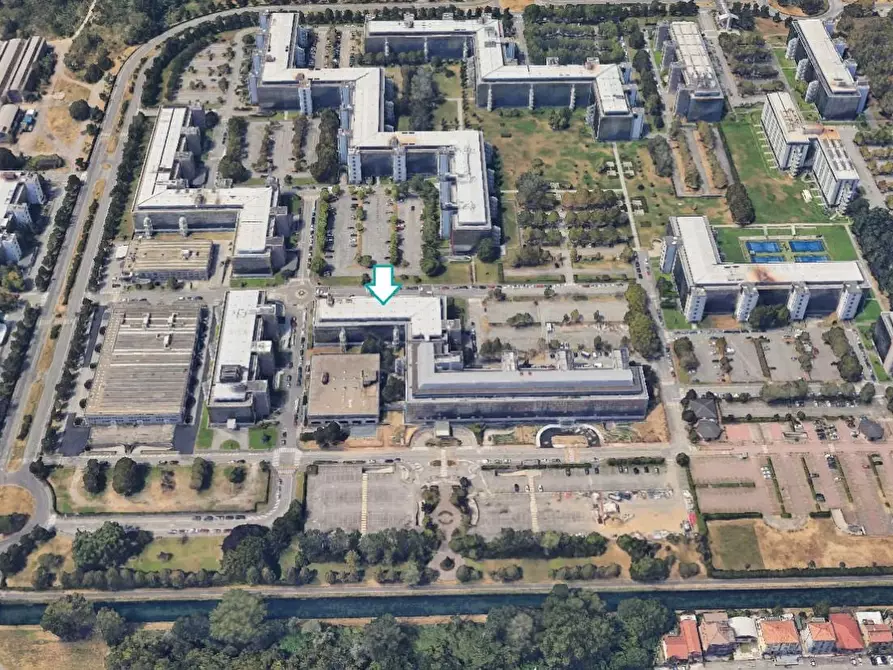 Immagine 3 di Ufficio in vendita  a Rozzano