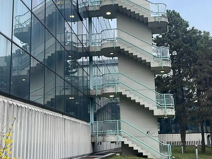 Immagine 1 di Ufficio in vendita  a Rozzano