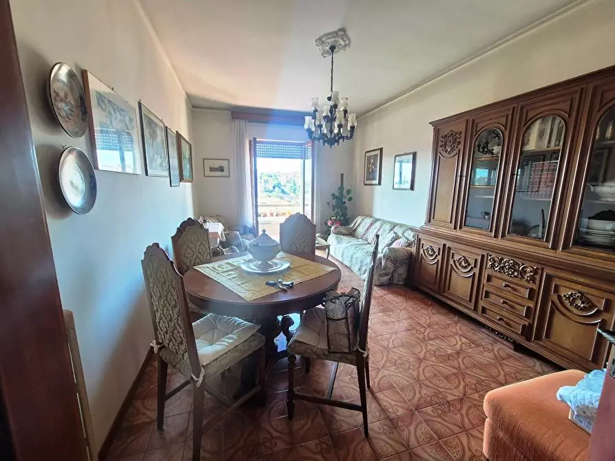 Immagine 3 di Appartamento in vendita  a Siena