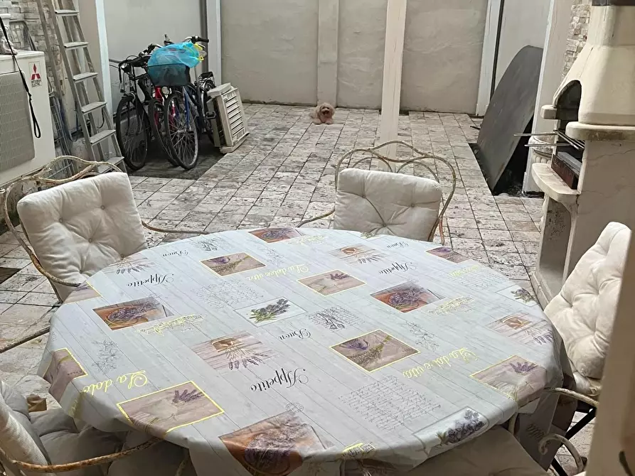 Immagine 4 di Appartamento in vendita  a Viareggio