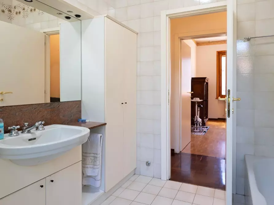 Immagine 36 di Casa bifamiliare in vendita  a Montechiarugolo