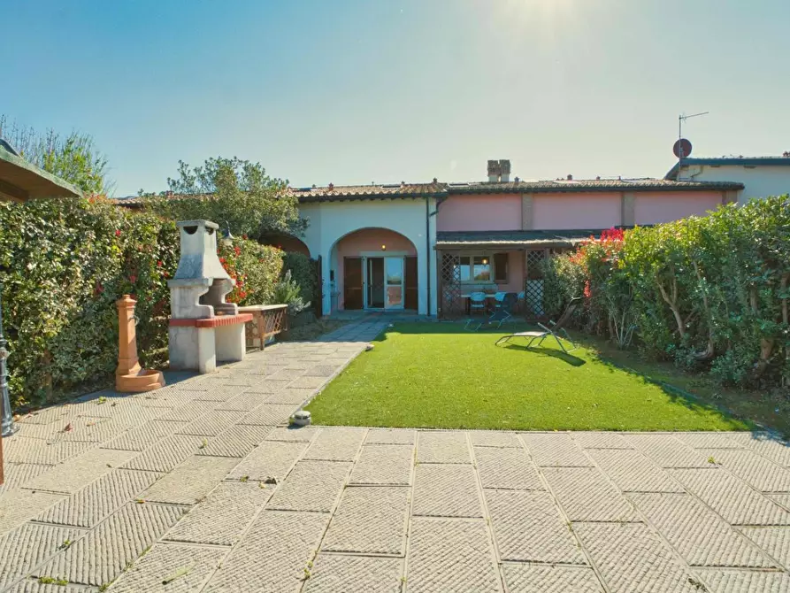 Immagine 2 di Terratetto in vendita  a Piombino