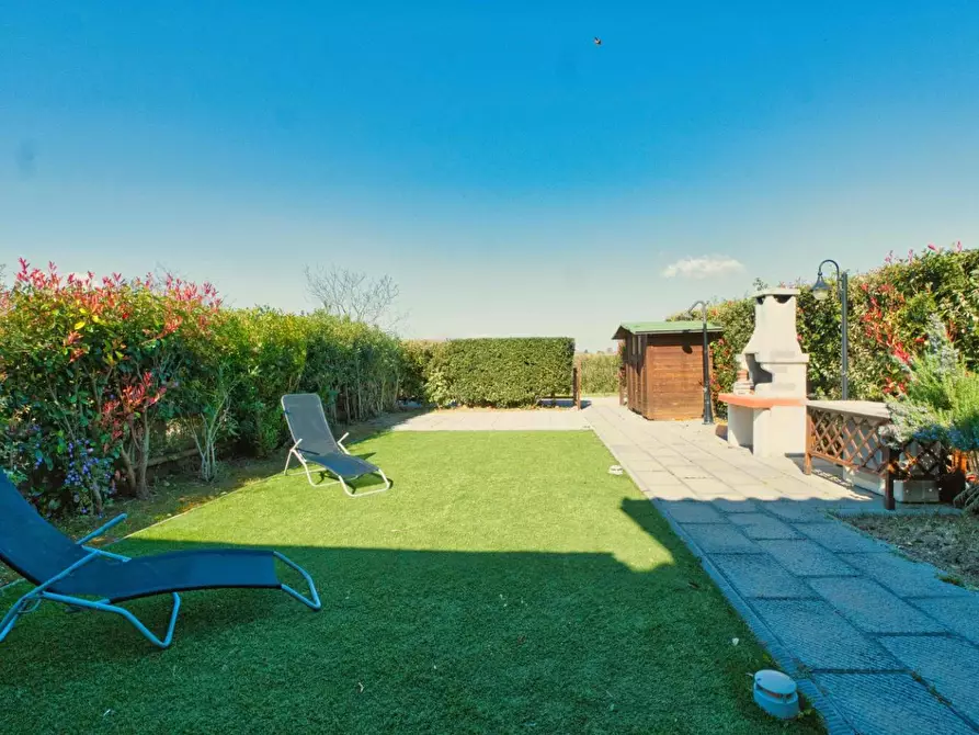 Immagine 55 di Terratetto in vendita  a Piombino