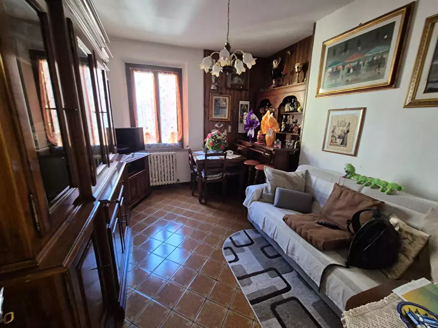 Immagine 5 di Appartamento in vendita  a Siena