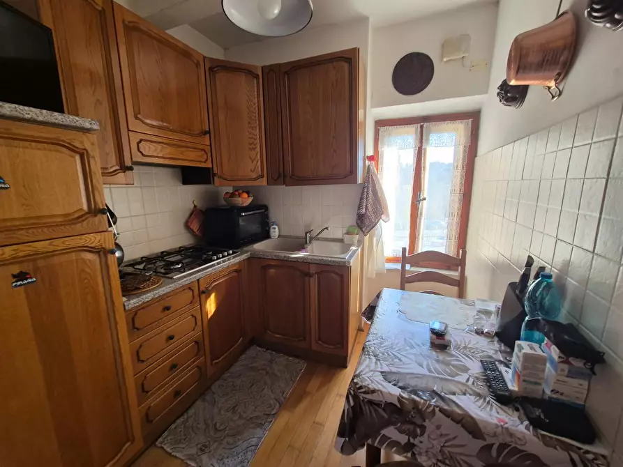 Immagine 2 di Appartamento in vendita  a Siena