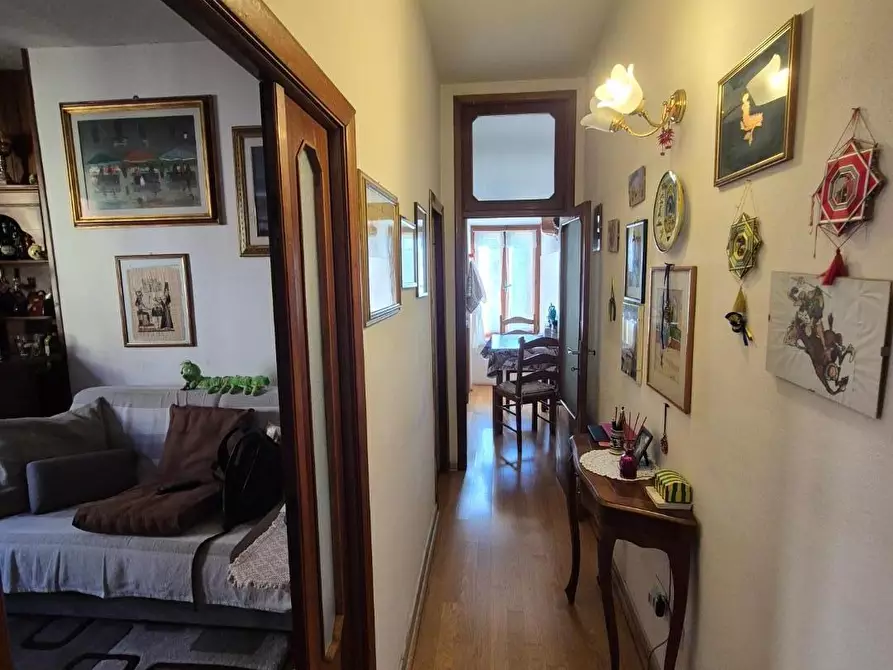 Immagine 12 di Appartamento in vendita  a Siena