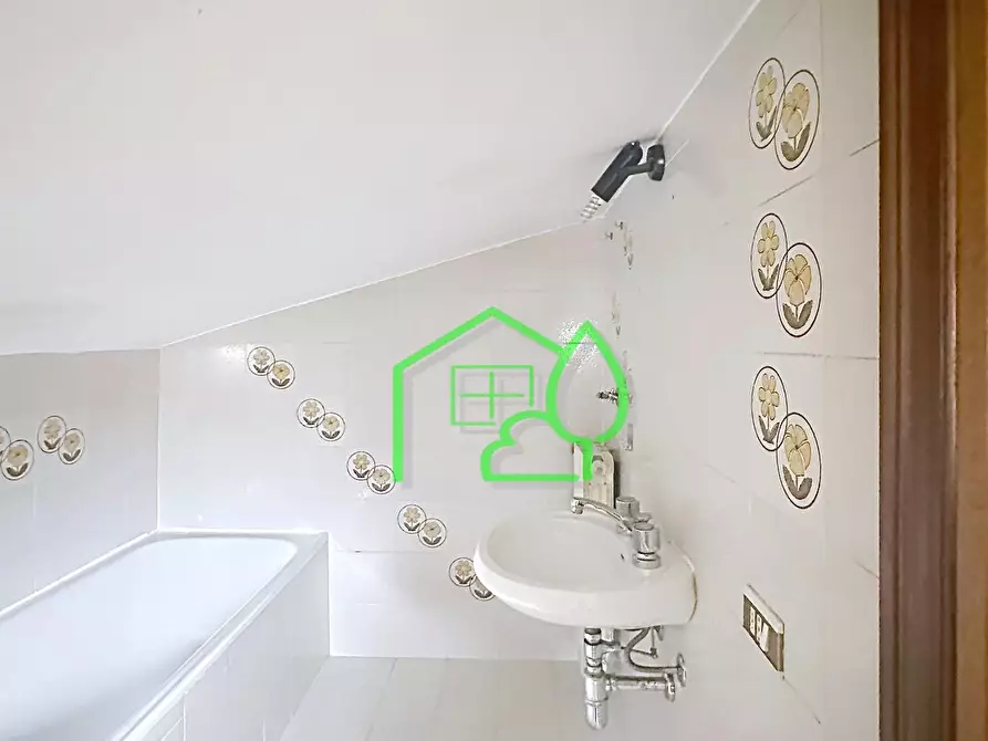 Immagine 11 di Casa quadrifamiliare in vendita  a Viareggio