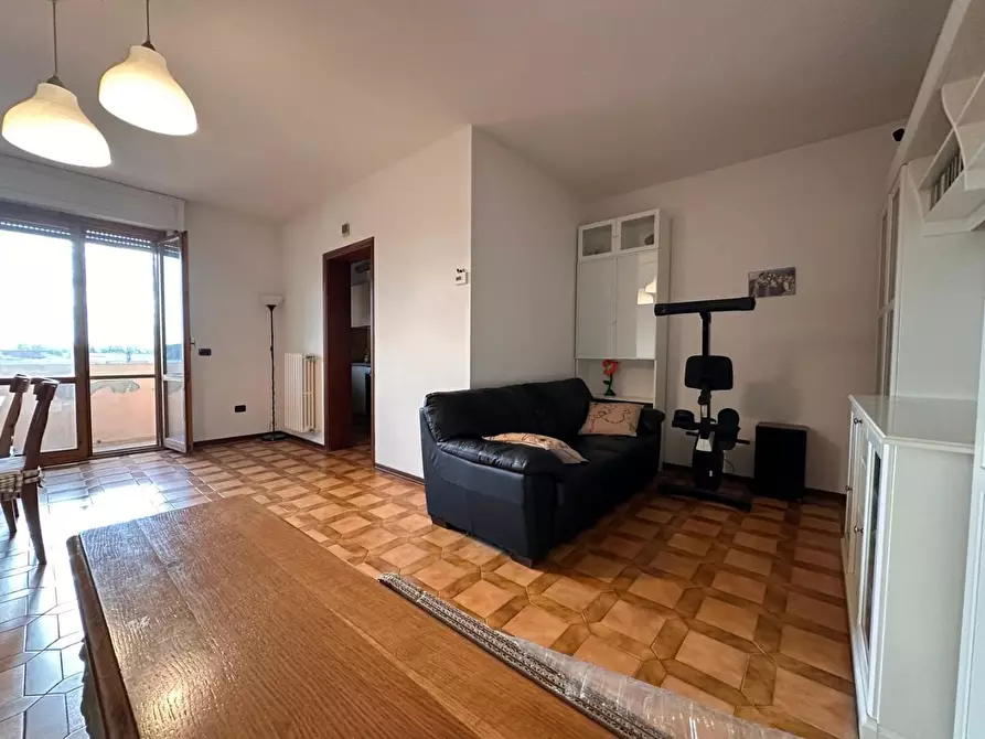 Immagine 2 di Appartamento in vendita  a Cascina