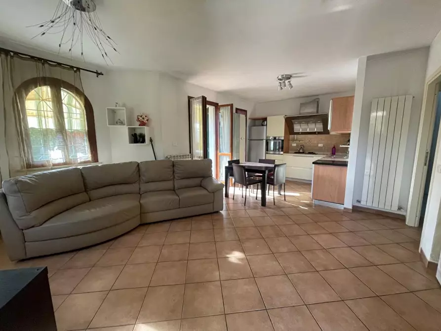 Immagine 8 di Porzione di casa in vendita  a Ortonovo