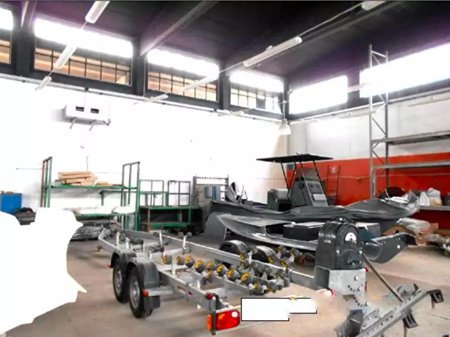 Immagine 6 di Attività artigianale in vendita  a Casteggio