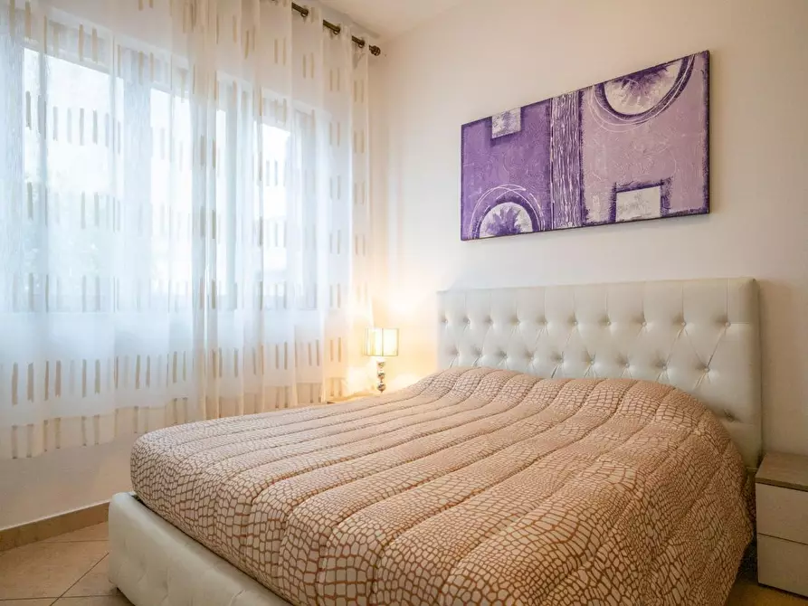 Immagine 17 di Villa in vendita  a Cascina