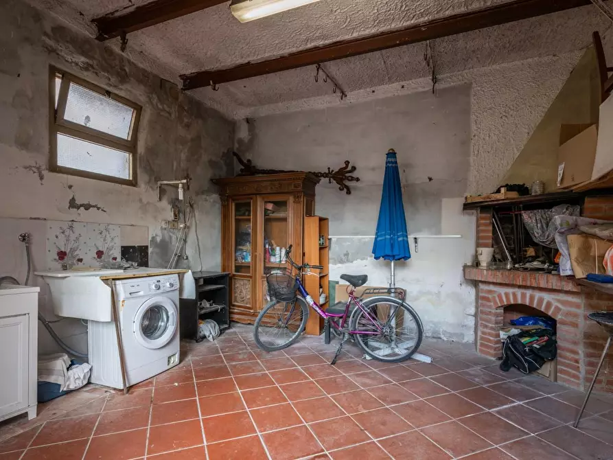 Immagine 31 di Villa in vendita  a Cascina