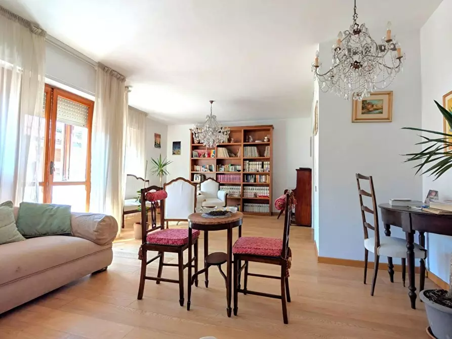 Immagine 1 di Appartamento in vendita  a Pontedera