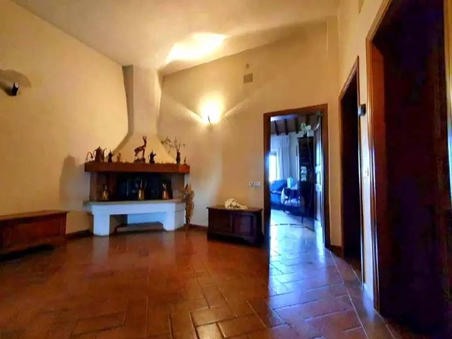 Immagine 5 di Villa in vendita  a Castelfiorentino