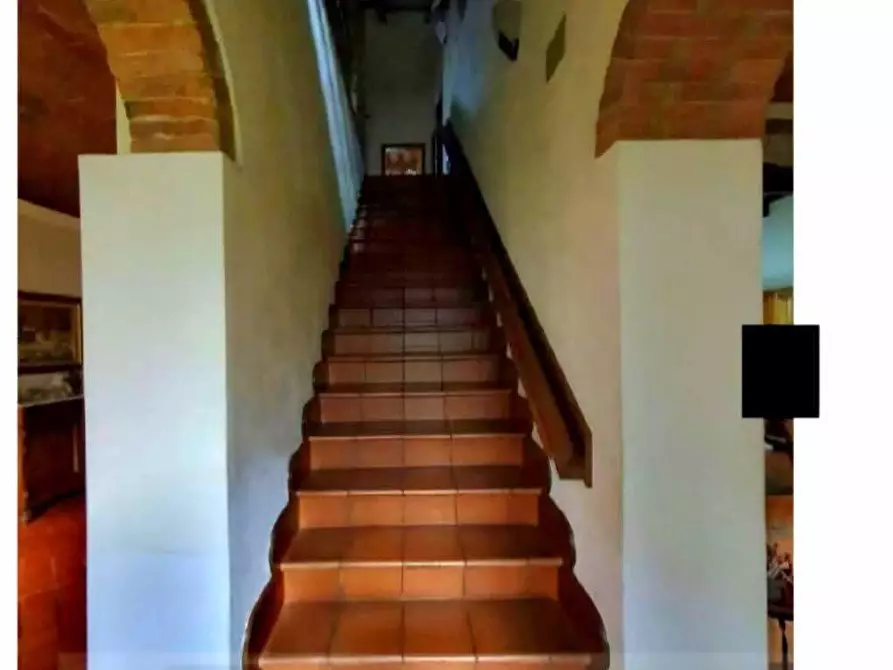 Immagine 8 di Villa in vendita  a Castelfiorentino