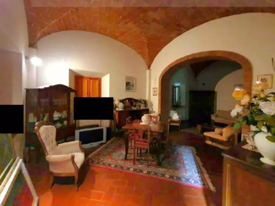 Immagine 4 di Villa in vendita  a Castelfiorentino