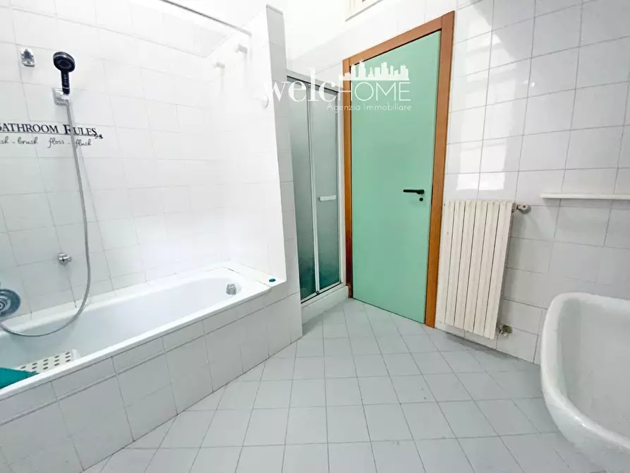 Immagine 16 di Appartamento in vendita  a Prato