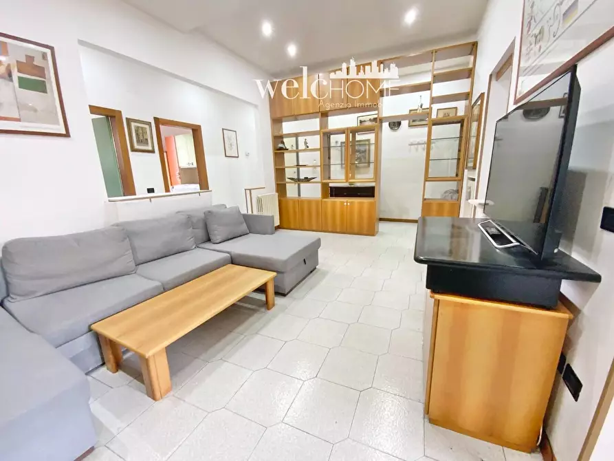 Immagine 1 di Appartamento in vendita  a Prato