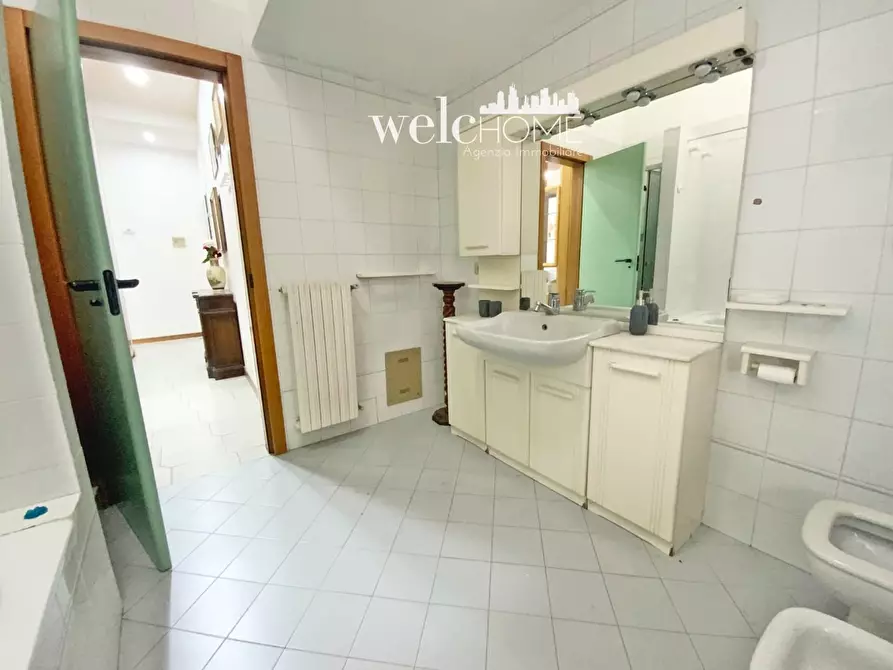 Immagine 34 di Appartamento in vendita  a Prato