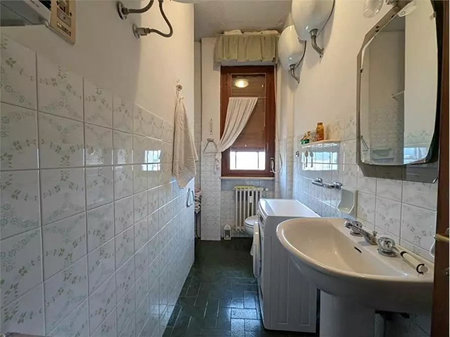 Immagine 10 di Appartamento in vendita  a Pistoia