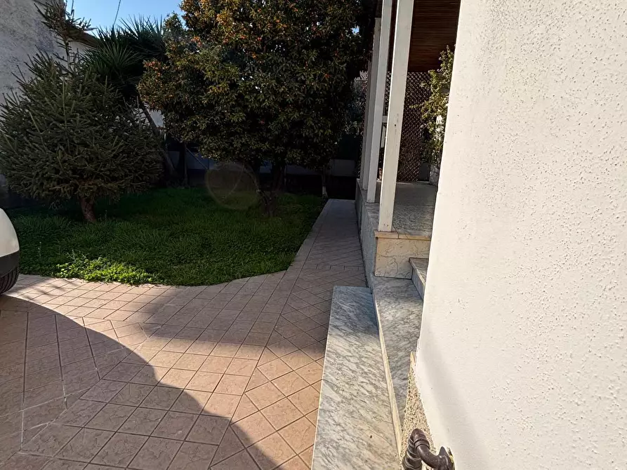 Immagine 27 di Villa in vendita  a Massa