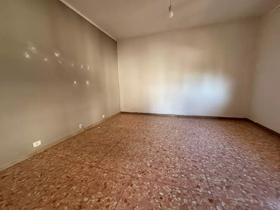 Immagine 12 di Villa in vendita  a Massa