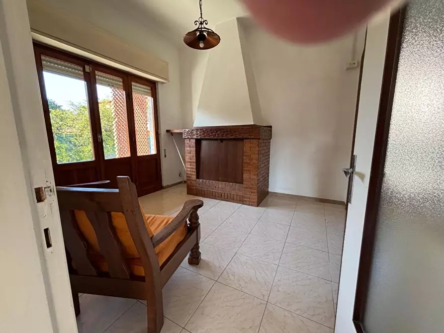 Immagine 6 di Villa in vendita  a Massa