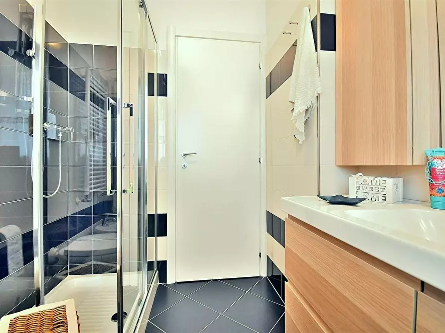 Immagine 10 di Appartamento in vendita  a Siena