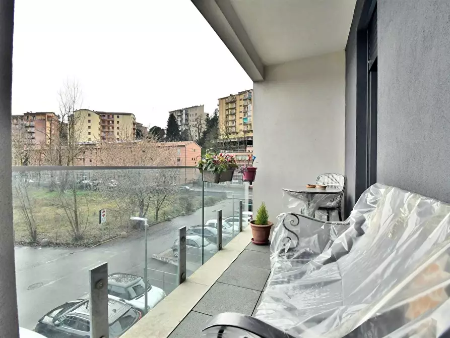 Immagine 12 di Appartamento in vendita  a Siena