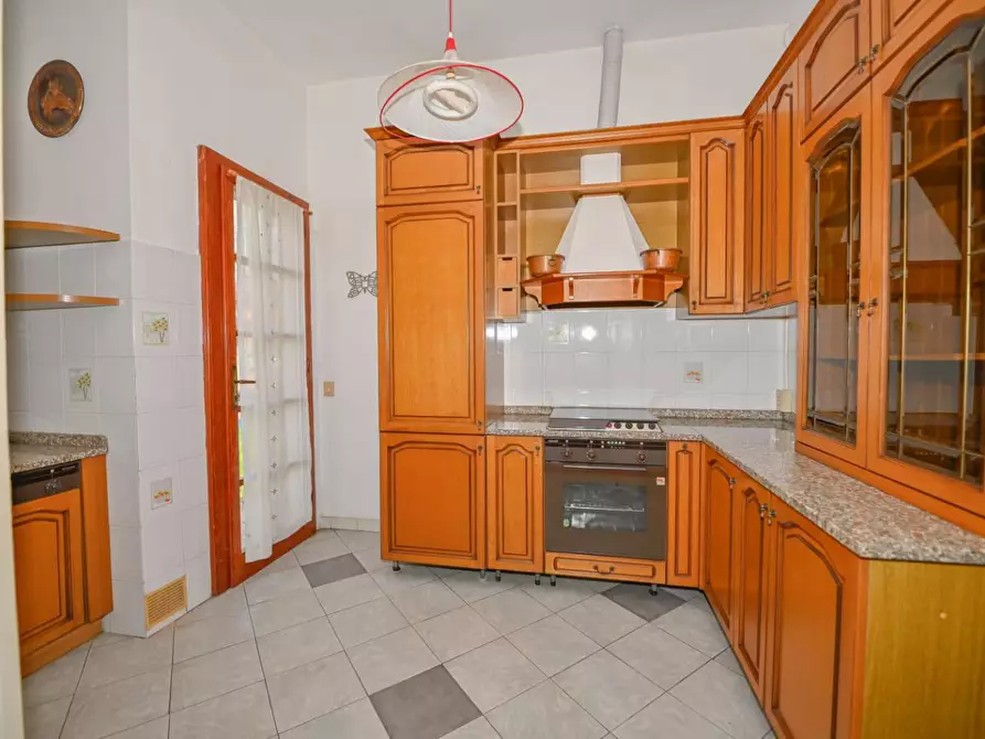 Immagine 15 di Casa indipendente in vendita  a Pisa