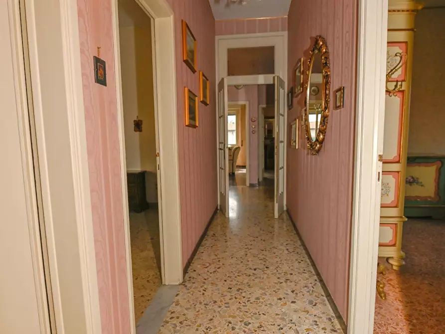 Immagine 17 di Casa indipendente in vendita  a Pisa