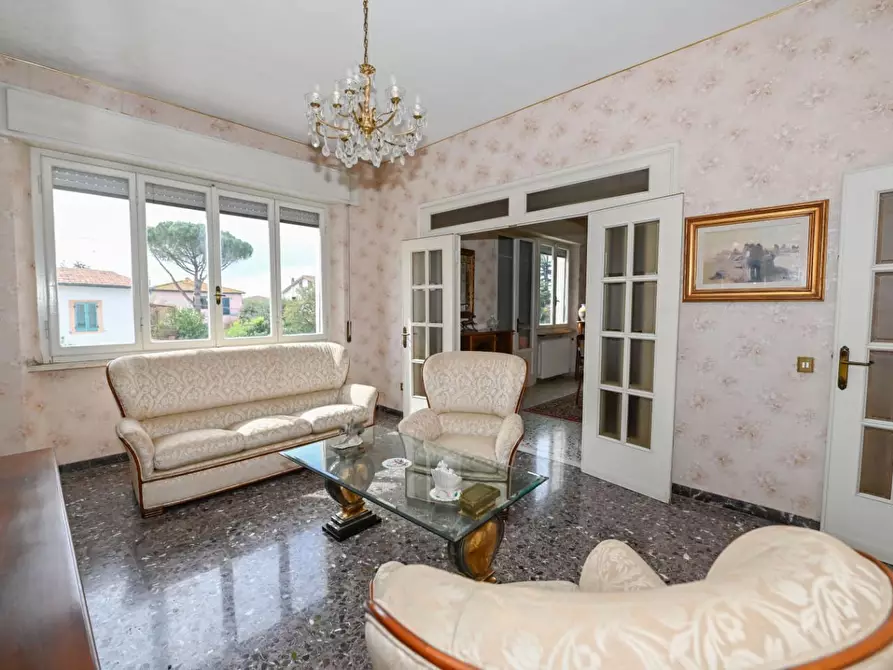 Immagine 2 di Casa indipendente in vendita  a Pisa