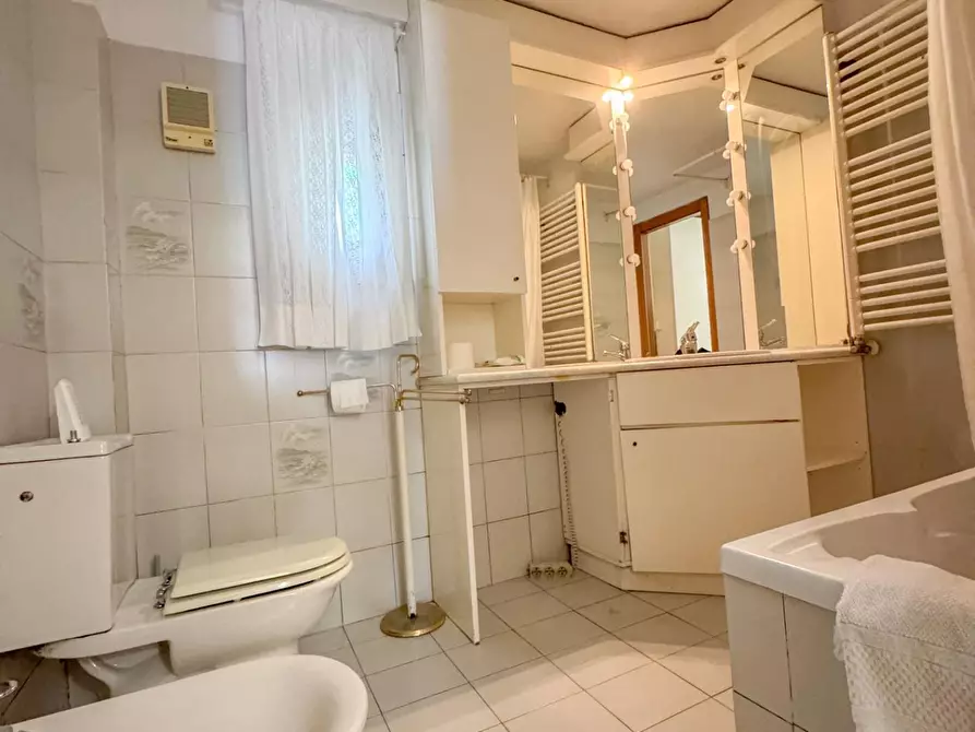 Immagine 43 di Casa indipendente in vendita  a Pisa