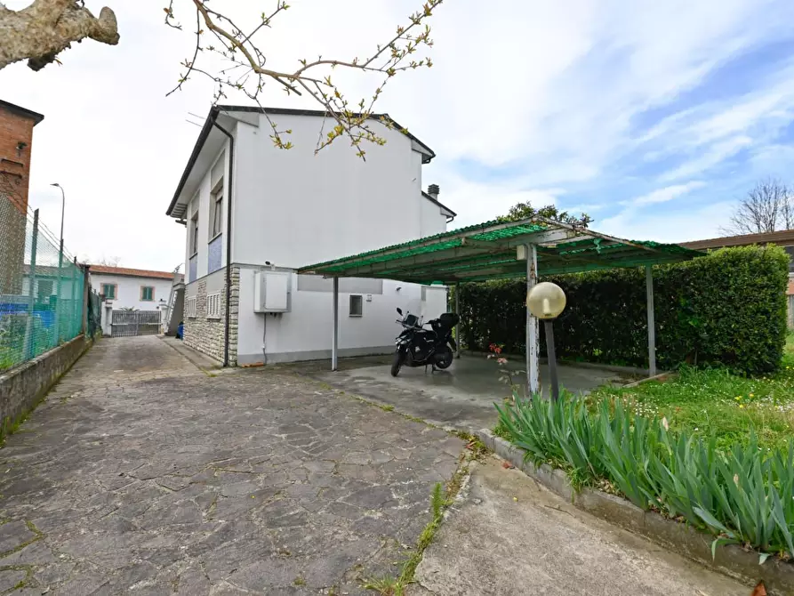 Immagine 34 di Casa indipendente in vendita  a Pisa