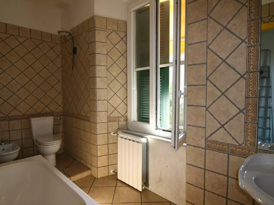 Immagine 24 di Appartamento in vendita  a Carrara