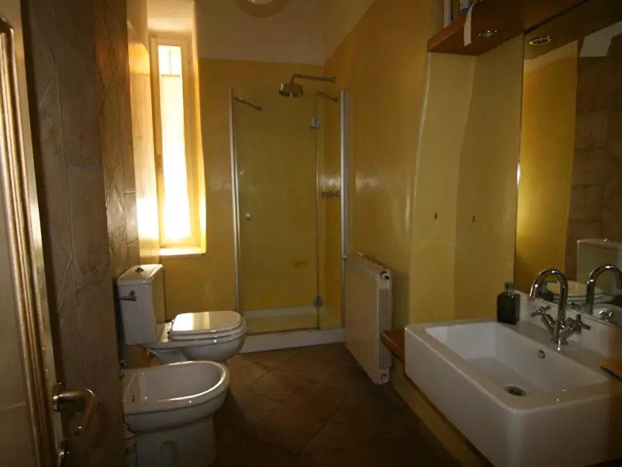 Immagine 6 di Appartamento in vendita  a Carrara