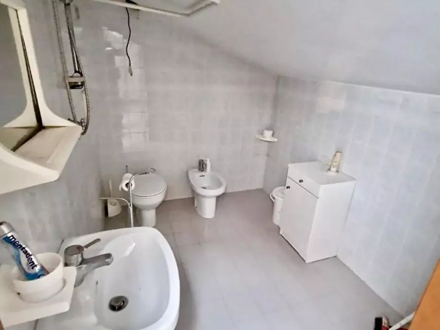 Immagine 15 di Villetta a schiera in vendita  a Calci