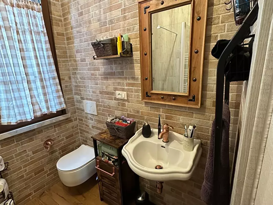 Immagine 10 di Casa semindipendente in vendita  a Campiglia Marittima