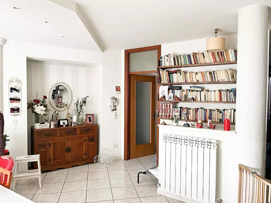 Immagine 3 di Appartamento in vendita  a Montelupo Fiorentino