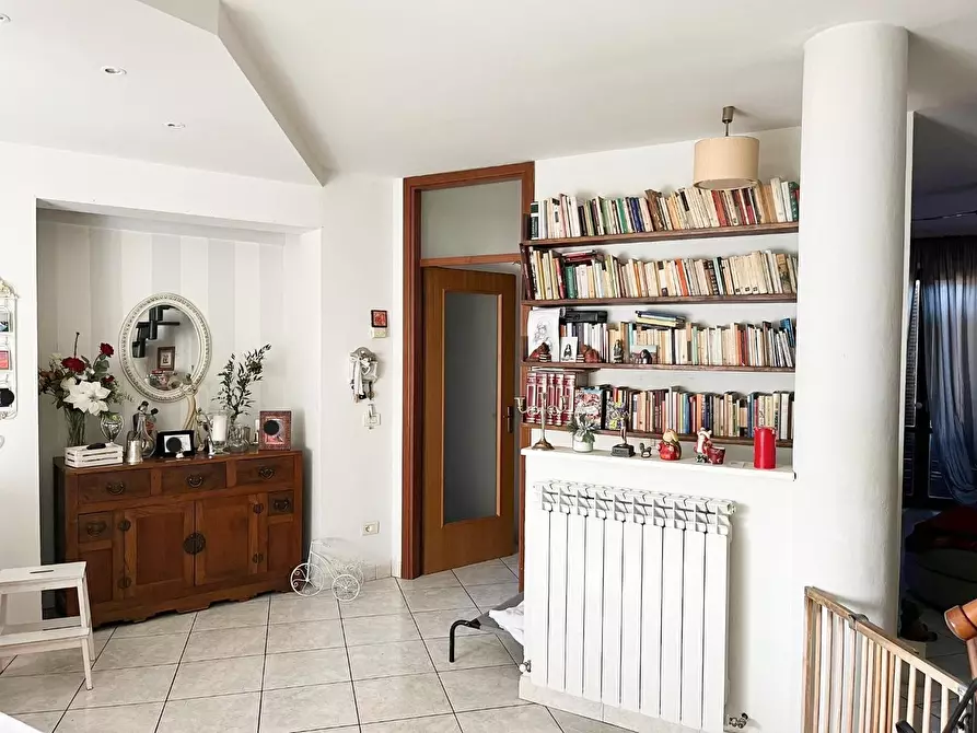 Immagine 10 di Appartamento in vendita  a Montelupo Fiorentino