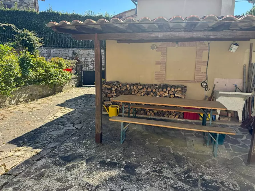 Immagine 21 di Deposito in vendita  a Gaiole In Chianti