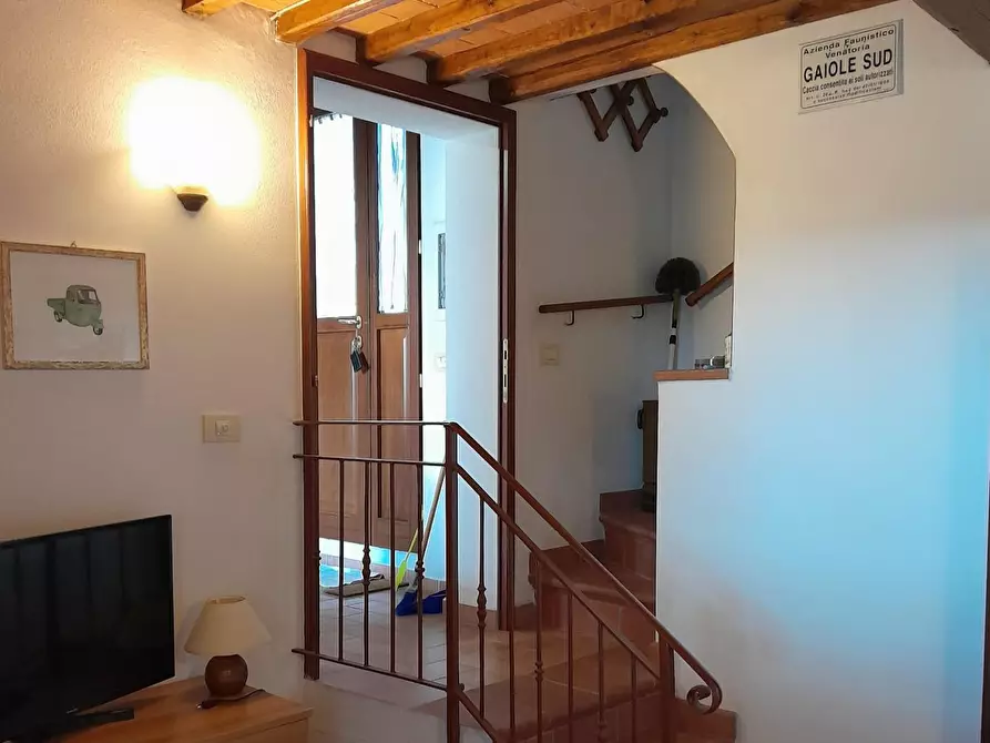 Immagine 7 di Deposito in vendita  a Gaiole In Chianti