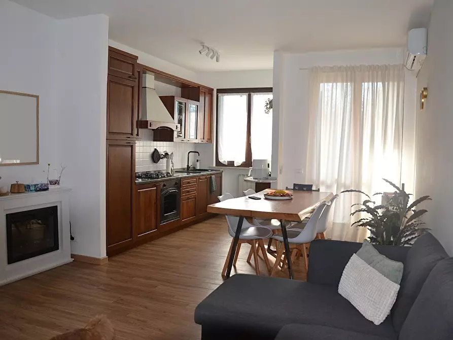 Immagine 2 di Appartamento in vendita  a Vecchiano